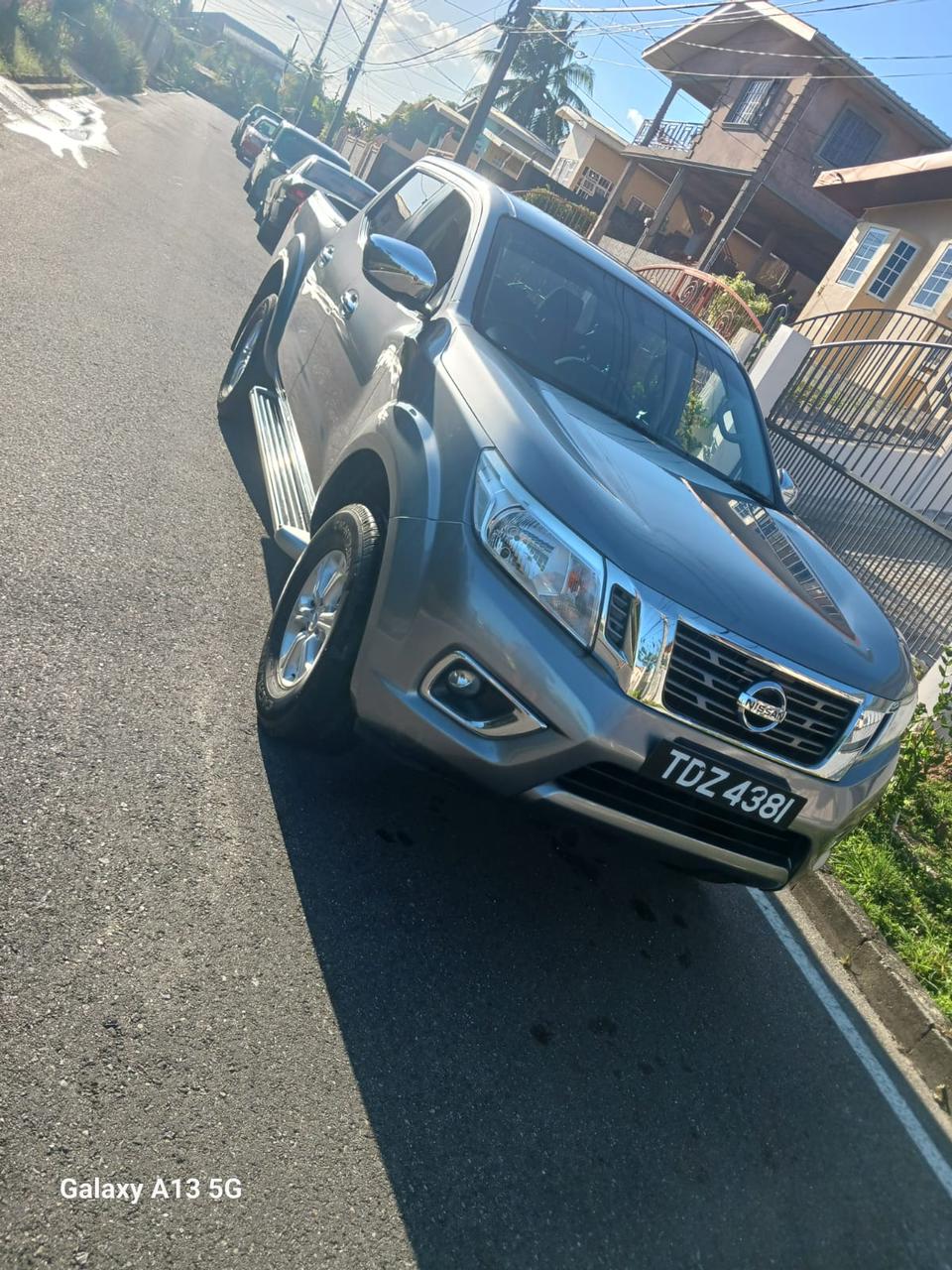Main vehicle image